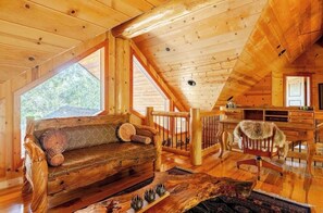 Una Smart TV, una chimenea