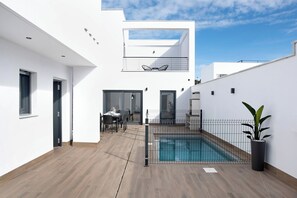 Pool - Holiday Home for Families 'Adosado Marol' with Private Pool, Wi-Fi and Air Conditioning (Conil de la Frontera)