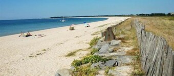 Holiday Home 'Maison Sarzeau Centre - La Bernache' with Shared Pool, Terrace and Wi-Fi