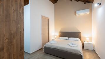 4 Schlafzimmer, BĂŒgeleisen/BĂŒgelbrett, kostenloses WLAN, BettwĂ€sche