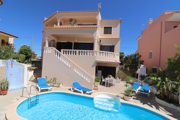 Pool - Villa 'Quinta Do Sol' with Sea View, Private Pool and Wi-Fi (Armação de Pêra)