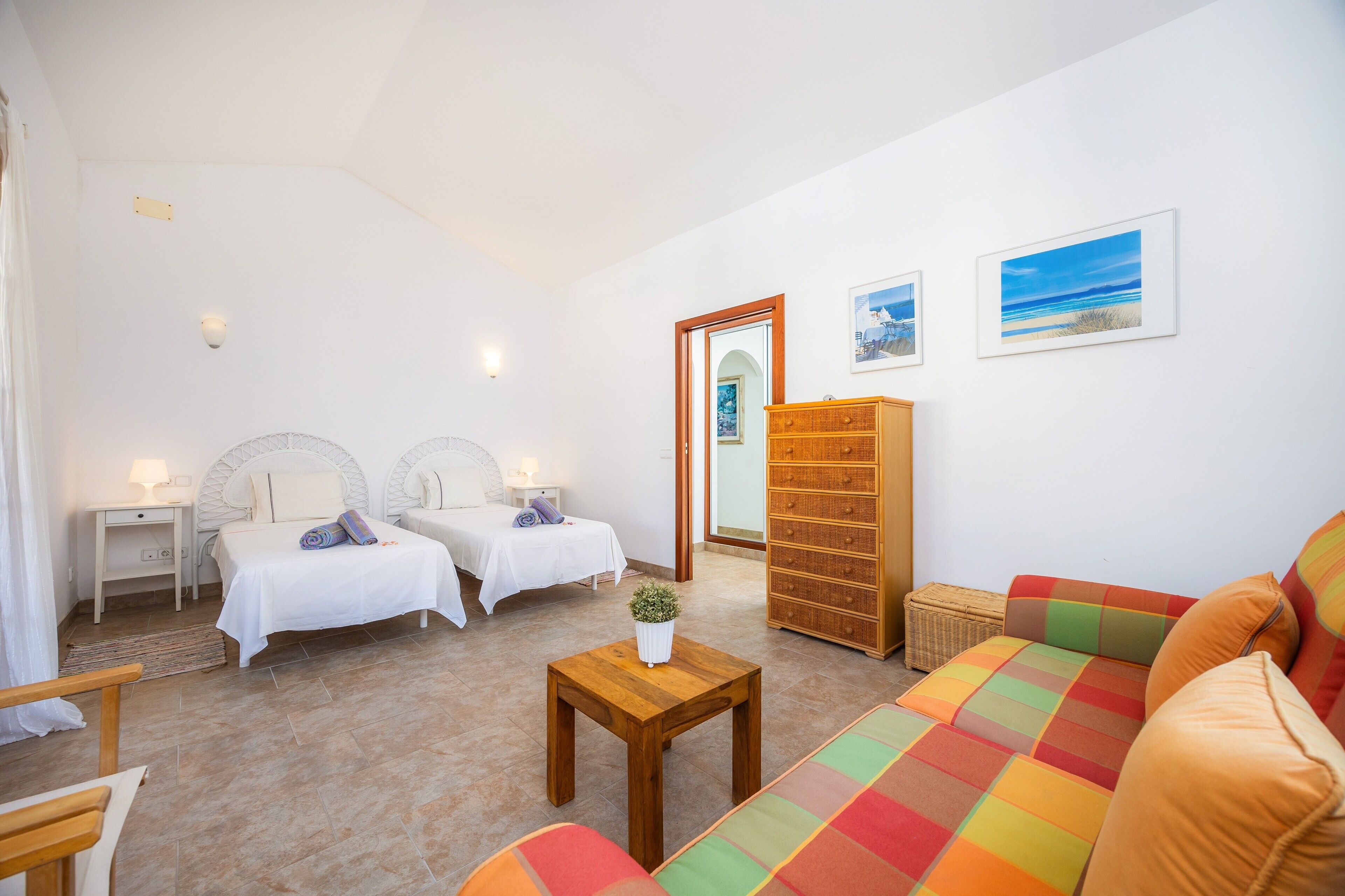 2 dormitorios, wifi gratis, ropa de cama