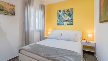 2 bedrooms, iron/ironing board, free WiFi, bed sheets