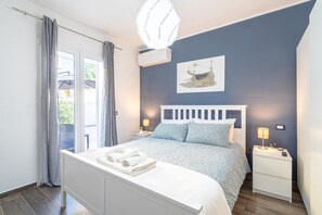 2 makuuhuonetta, silitysrauta/-lauta, ilmainen Wi-Fi, vuodevaatteet