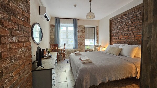 Iron/ironing board - Origin Suites Urla (Urla)