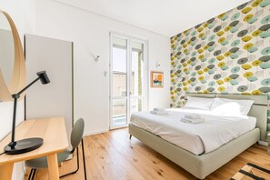 1 slaapkamer, een strijkplank/strijkijzer, wifi, beddengoed