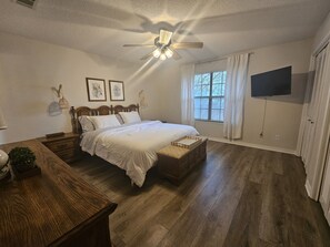 4 Schlafzimmer, Bügeleisen/Bügelbrett, WLAN, Bettwäsche