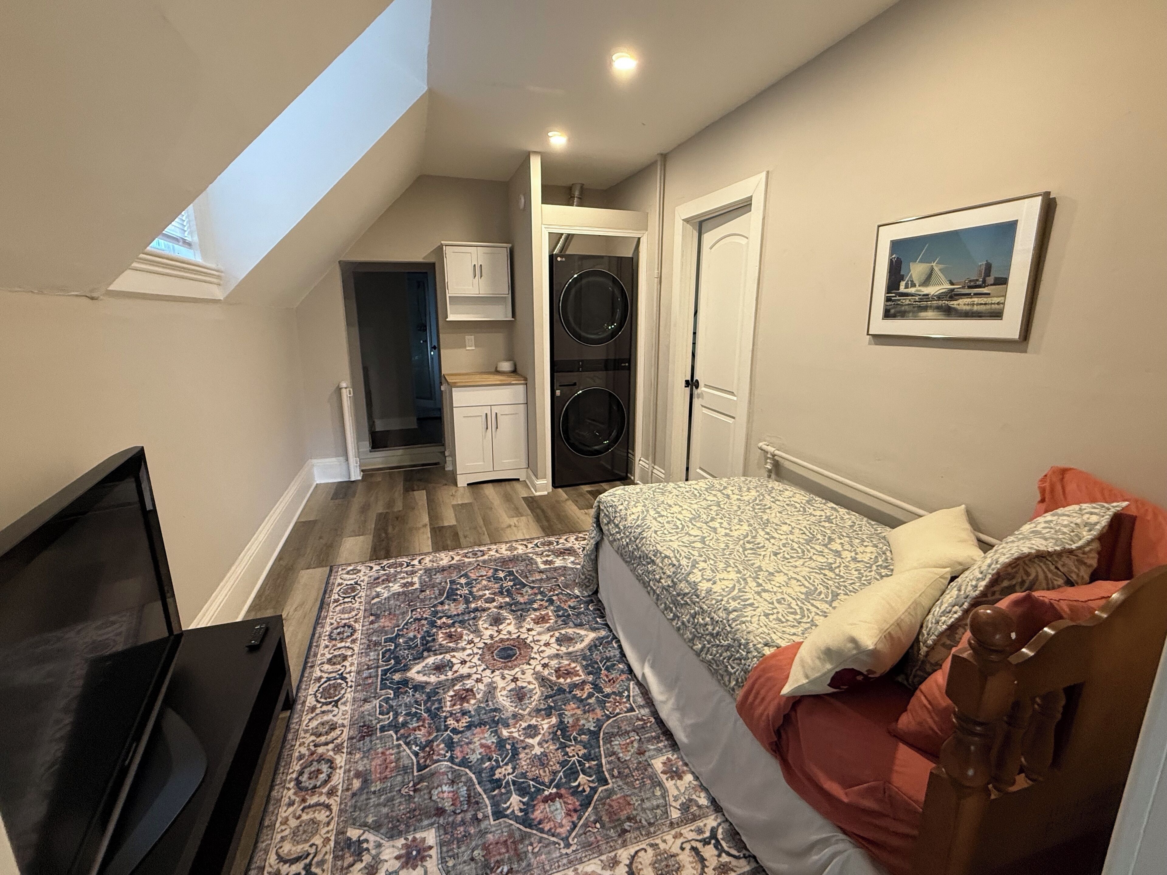 5 habitaciones, escritorio, wifi y ropa de cama 