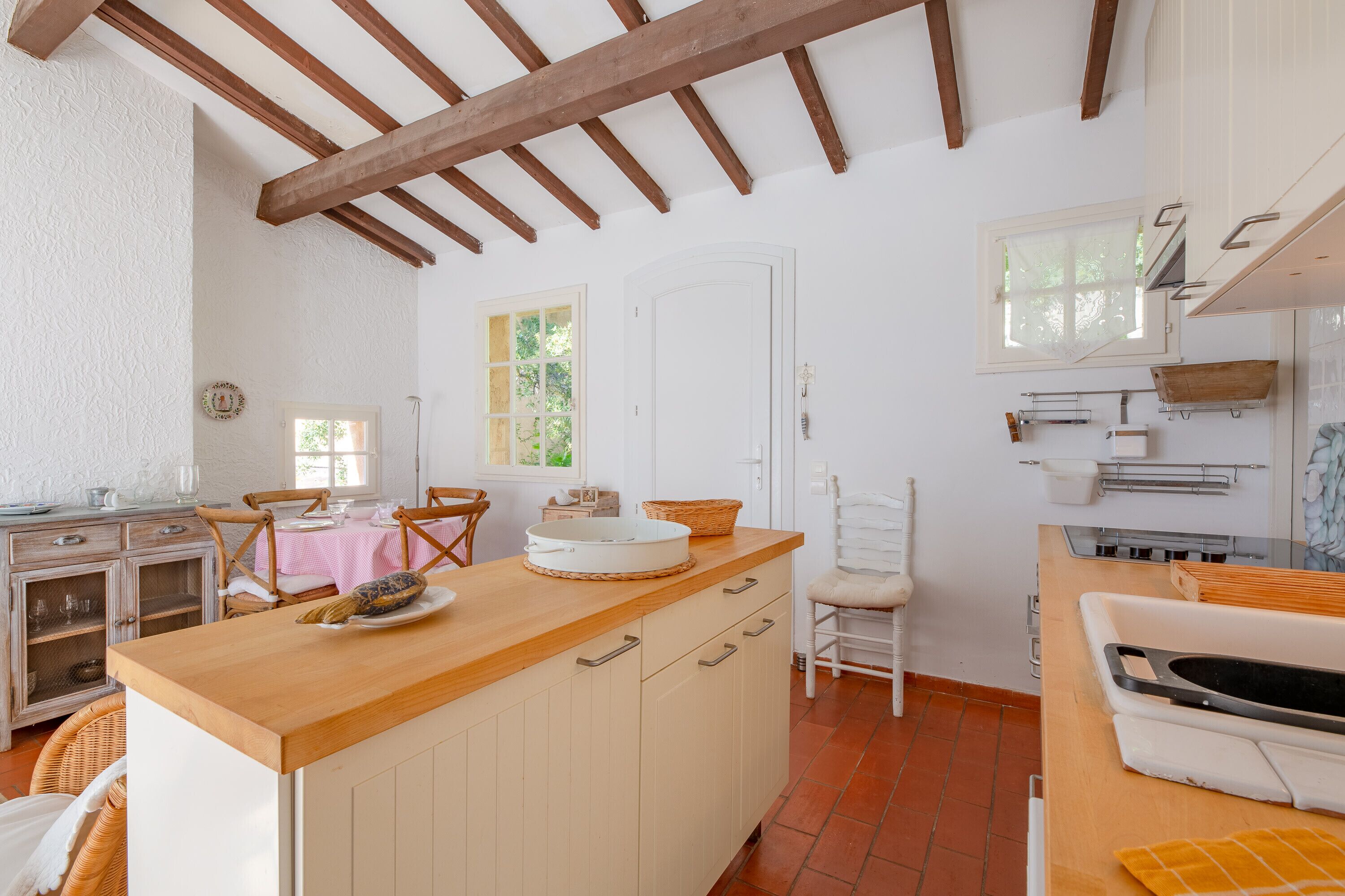 Frigorifero, forno, macchina per tè/caffè