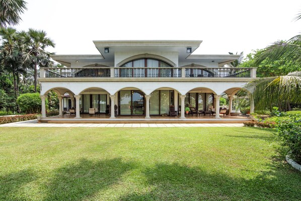 Façana frontal de l'allotjament