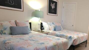 1 bedroom, WiFi (free), bed sheets