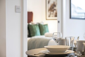 Apartment - Chic Apartment Near City Centre (Leeds)