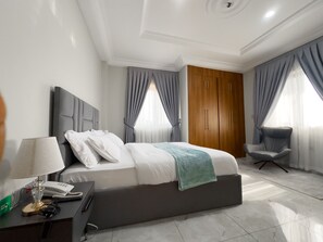 Luksusleilighet, 2 soverom | Wi-fi (inkludert) og sengetøy