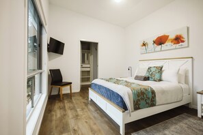 2 bedrooms, iron/ironing board, travel cot, free WiFi