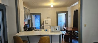 Remodeled Cute 3 room 1 bath house