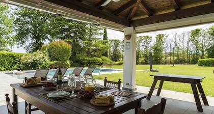 Stunning private villa for 8 people with WIFI, private pool, A/C, TV, patio and panoramic view