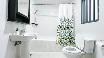 Shower, towels