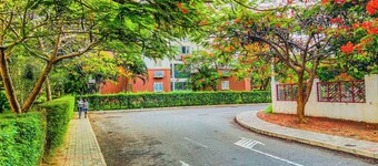 3-Bed Apartment - Sleeps 6 - Free Parking