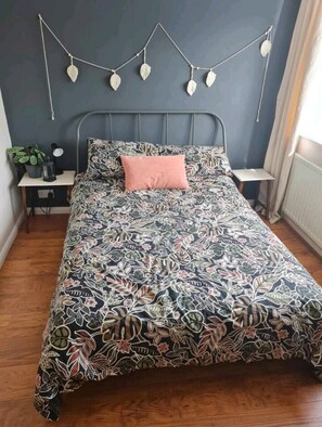 2 bedrooms, WiFi, bed sheets - Stunning 2-Bed House in Weston-super-Mare (Weston-super-Mare)