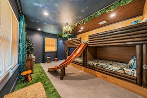 6 bedrooms, iron/ironing board, free WiFi, bed sheets - Fairway Prosperity: Arcade, Themed Bedroom, Golf, Private Pool, Near Disney (Kissimmee)