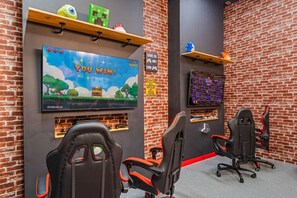 Interior - Fairway Prosperity: Arcade, Themed Bedroom, Golf, Private Pool, Near Disney (Kissimmee)