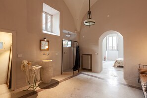 5 dormitorios, wifi gratis, ropa de cama