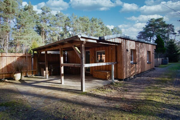 Exterior - Ferienhaus Waldidyll - Strandnahes und Gemütliches Ferienhaus am Waldrand - Ferienhaus Waldidyll (Glowe)