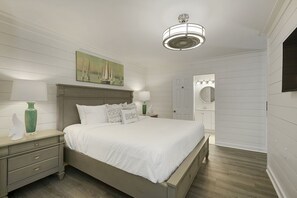4 bedrooms, free WiFi, bed sheets - Fun in the Sun - Vacation Home with Private Pool, Pickleball Court & Includes Golf Cart (Miramar Beach)