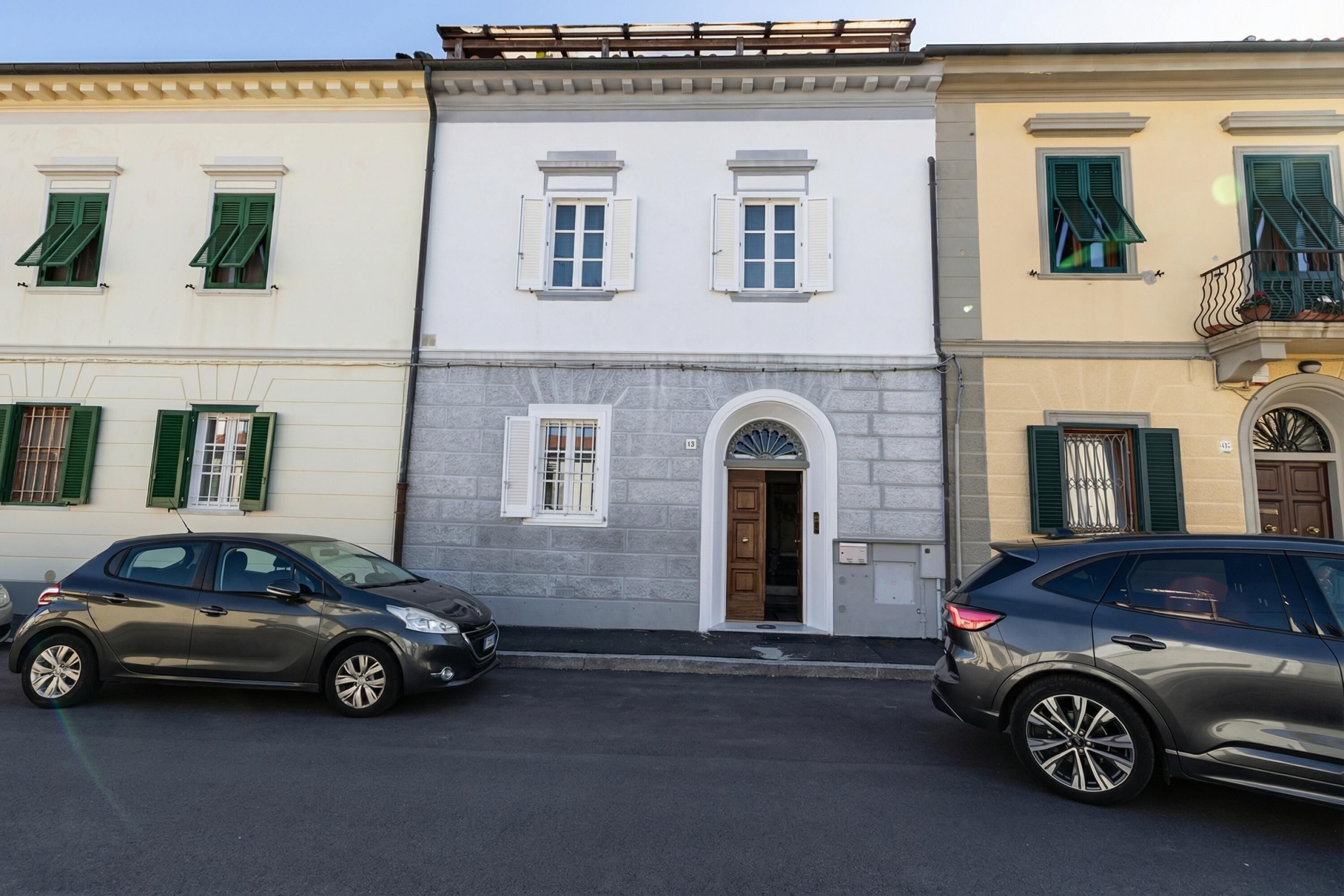 Familienapartment, Mehrere Schlafzimmer (Ardenza's Aires 600m From Sea) | Außenbereich