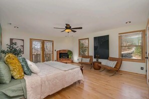 4 bedrooms, WiFi, bed sheets