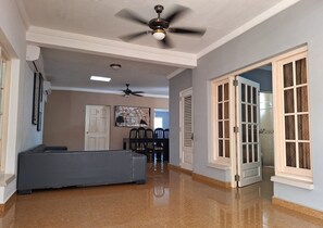 Reception - Casa Yosbiel Breakfast and Wi-fi (Viñales)