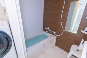 LÀgenhet - icke-rökare - kök (2 Loft beds, 2 Double beds) | Badrum | Badkar och dusch, gratis toalettartiklar, hÄrtork och tofflor