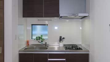 Apartemen, Bebas Asap Rokok, dapur (2 Loft beds, 2 Double beds) | Dapur pribadi | Lemari es besar, microwave, kompor, dan ketel listrik