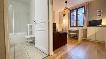 Televisión, tenis de mesa y libros