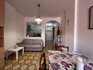 TV - PALAZZI ROSSI 2 - FIORE (Follonica)