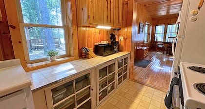 Ford's Talpine Cottage on Echo Lake | 2-bedroom lakefront near town