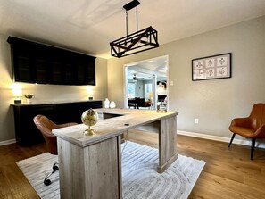 Interior - Fort Smith / Nurses, Ebbing, TDY / Furnished 4 BR (Fort Smith)