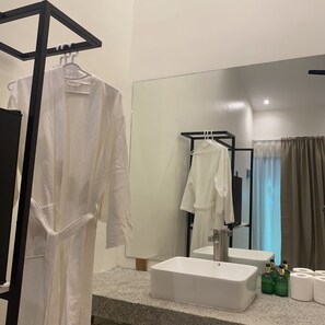 Habitación estándar | 1 dormitorio y minibar con artículos gratuitos