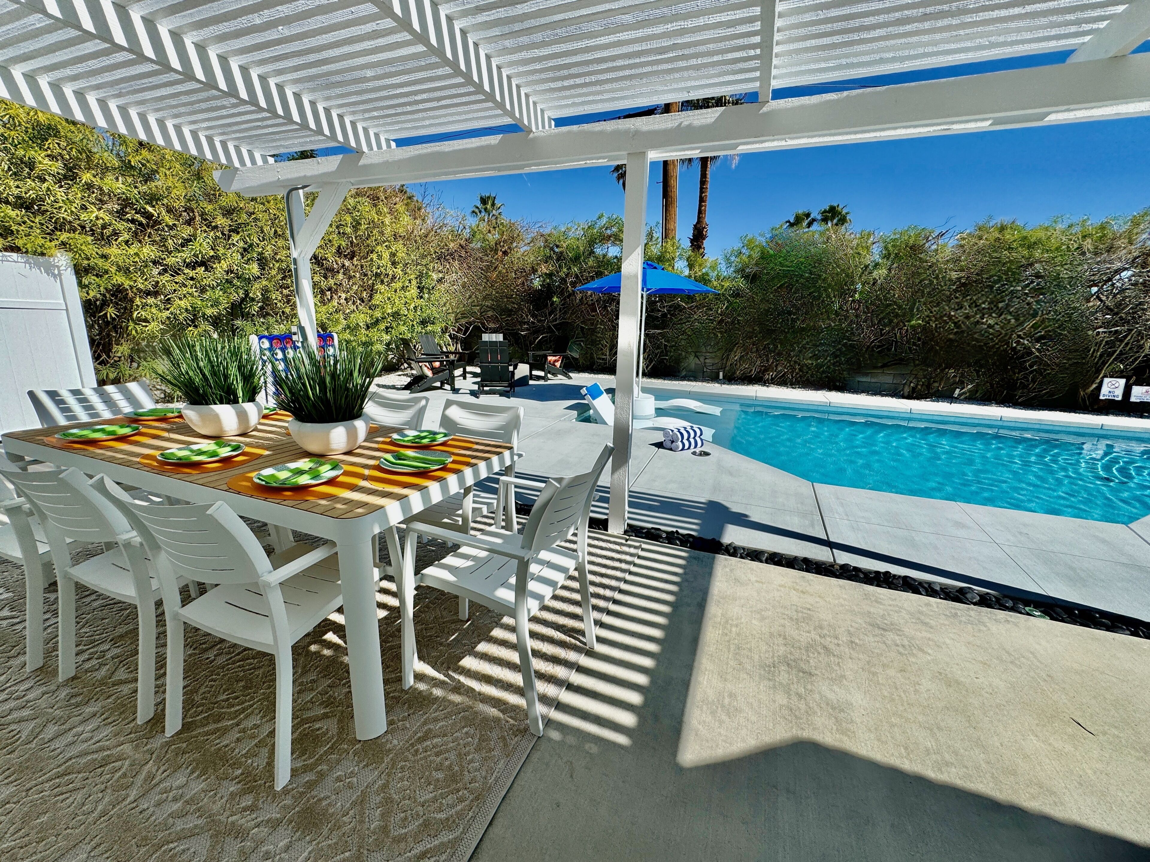 New! Nicola Oasis: Palm Springs Vibe, Saltwater Pool, Huge Spa, Full Remodel 2023