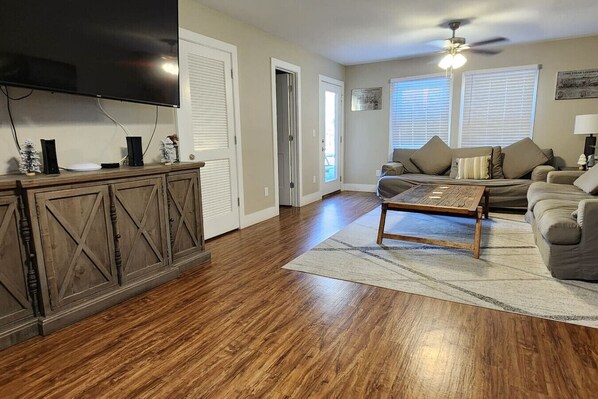 Smart TV, fireplace, video games