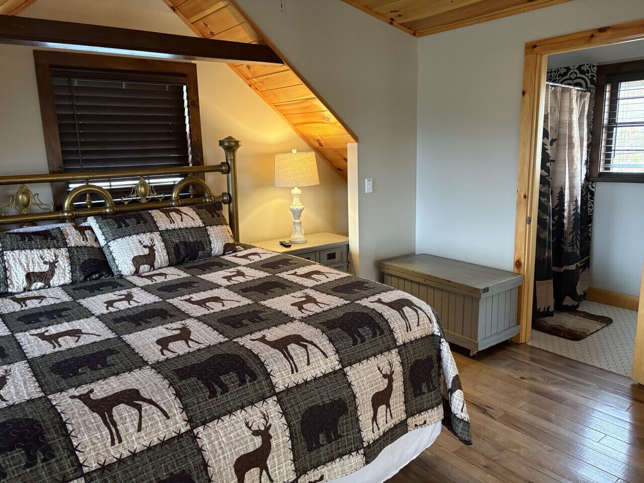 2 bedrooms, iron/ironing board, travel crib, free WiFi