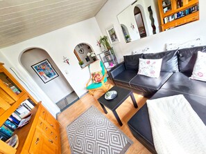 Tv, dvd-spelare och en stereo