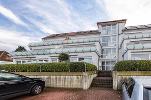 Exterior - Apartment 'Studio Comfort' with direct Lake View, Balcony and Wi-Fi (Steinhude)