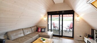 Casa vacanze 'Bootshaus Am Müritzarm' con vista lago, terrazza privata e barca a motore (4 CV)