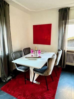 Dining - Apartment 'Fewo Alex' with Private Terrace, Balcony and Wi-Fi (Jossgrund)