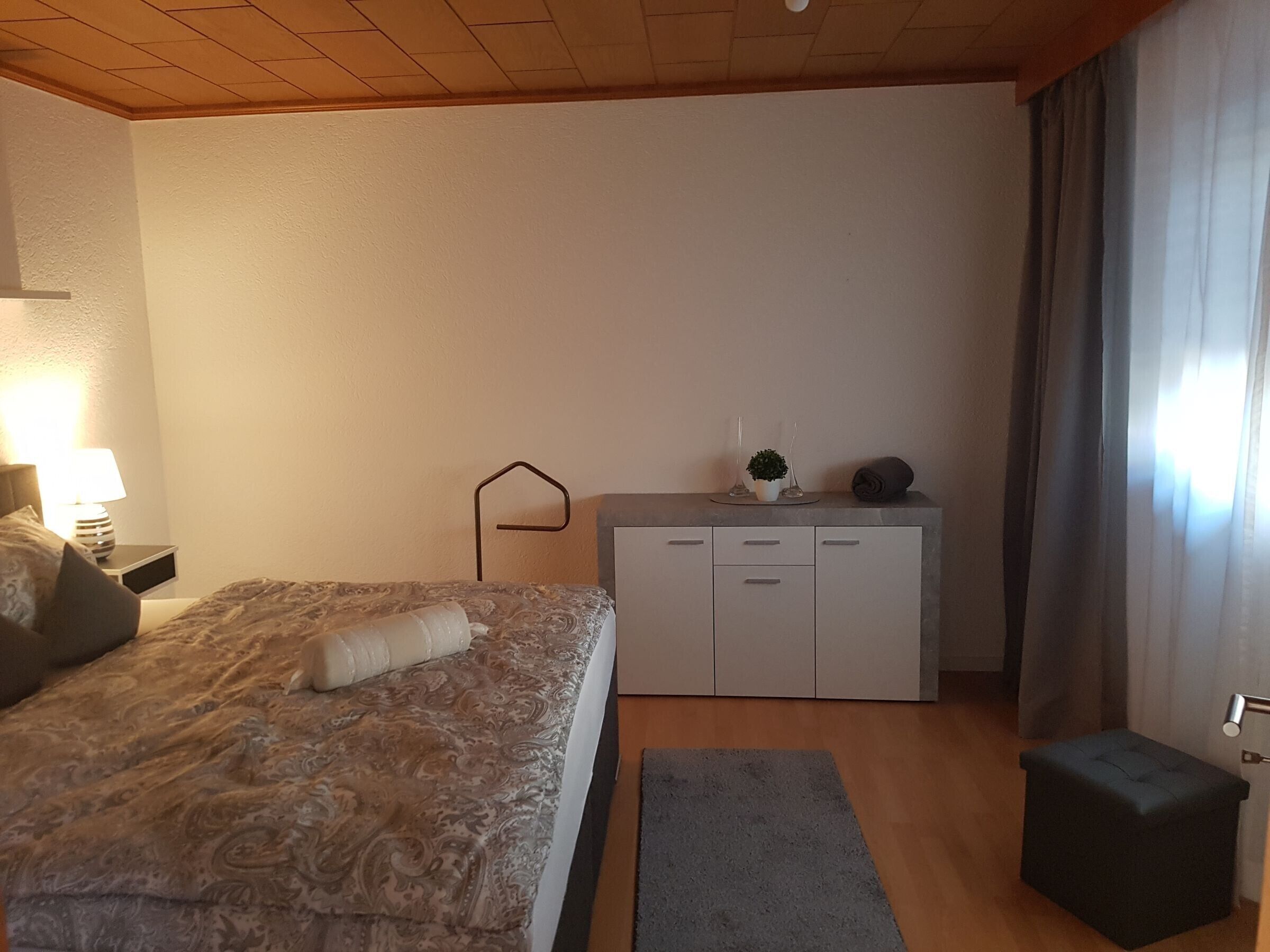 2 chambres, fer et planche à repasser, Wi-Fi gratuit, draps fournis