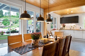 Dining - Apartment 'Sonnerhof Hofsgrund' with Mountain View, Shared Terrace and Wi-Fi (Oberried)