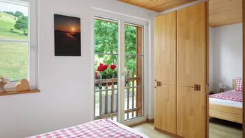 3 Schlafzimmer, BĂŒgeleisen/BĂŒgelbrett, kostenloses WLAN, BettwĂ€sche