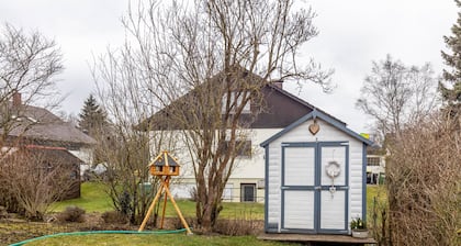 Apartment 'Ferienwohnung Auf Dem Hohen' with Wi-Fi