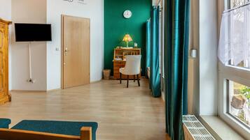 1 sovrum, skrivbord, gratis wi-fi och sÀngklÀder